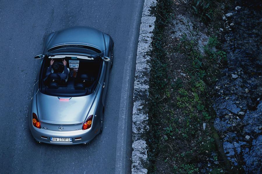  Lexus SC430 2002 года  (фото 26 из 28)